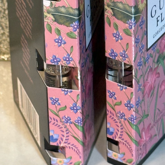 5 for $25 item ๐บ Gucci Flora Gorgeous Gardenia Samples x2 - Picture 3 of 3